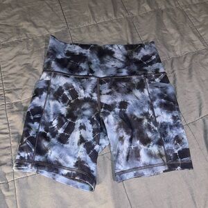 Athleta Stylish blue Tie-Dye Women's Biker Short small